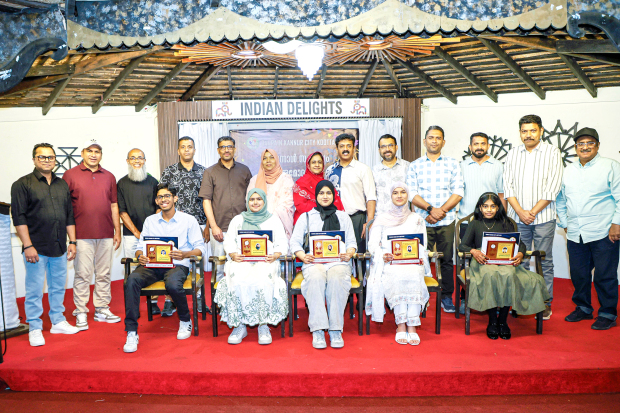 <p><em><strong>Students who received the mementoes with members of the group</strong></em></p>
<p>The Bahrain Kannur City Kootayma group organised an Eid gathering during which children of its members who successfully completed Grades 10 and 12 were felicitated. The event was held at Indian Delights restaurant in Salmaniya and attended by Fazal Bahrain, Ashraf Kakandi, Faisal Ismail, and media professional Noor Mohamed. Mementoes were presented to the achievers by executive committee members following which traditional meals were served.&nbsp;</p>